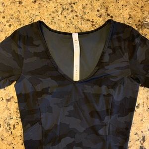 Lululemon top